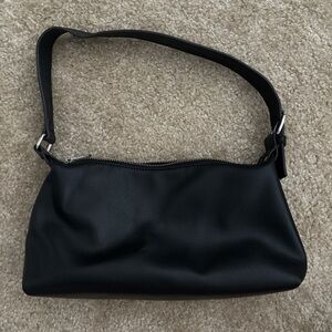 H&M Black shoulder bag